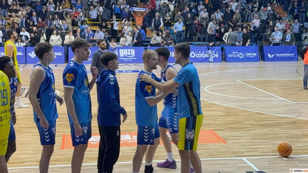 Afición del CB Zamora