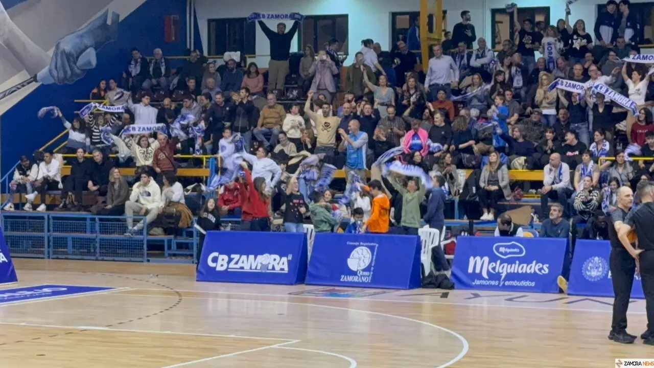 Afición del CB Zamora