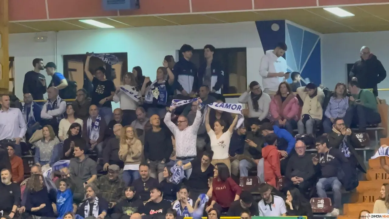 Afición del CB Zamora