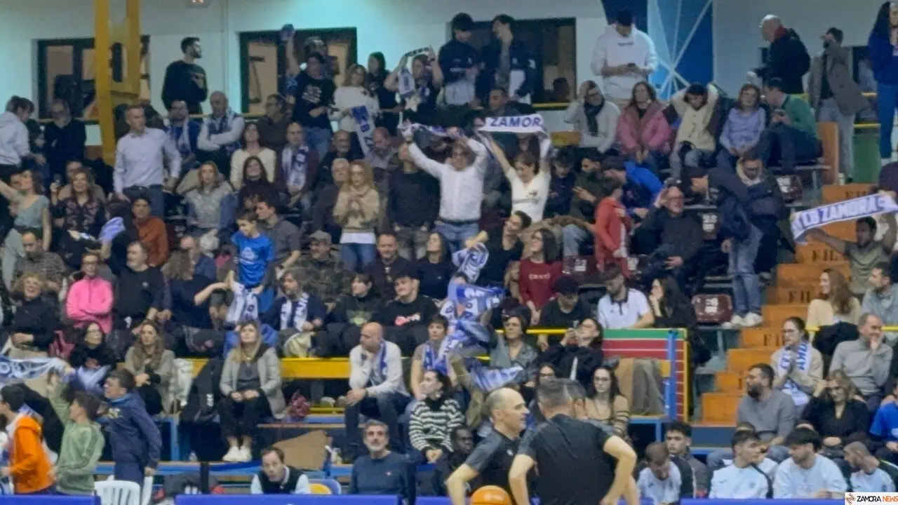 Afición del CB Zamora
