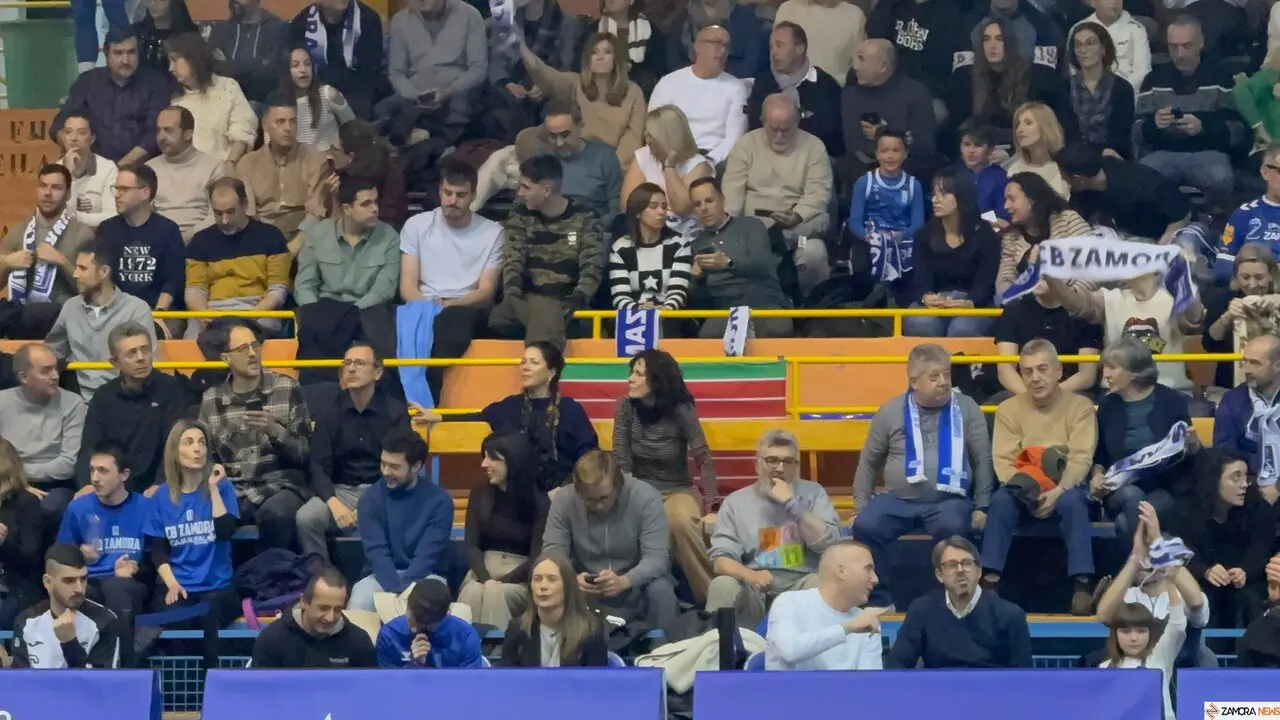 Afición del CB Zamora