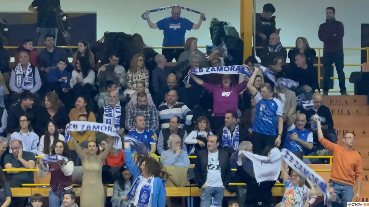 Afición del CB Zamora