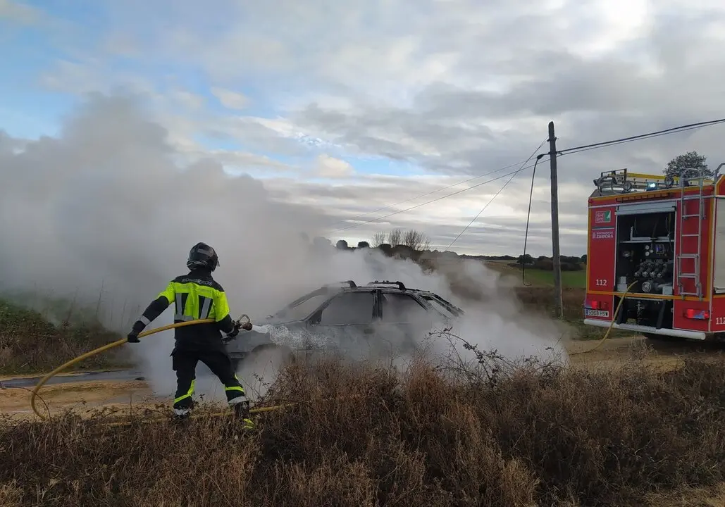 Coche Quemado Dipu