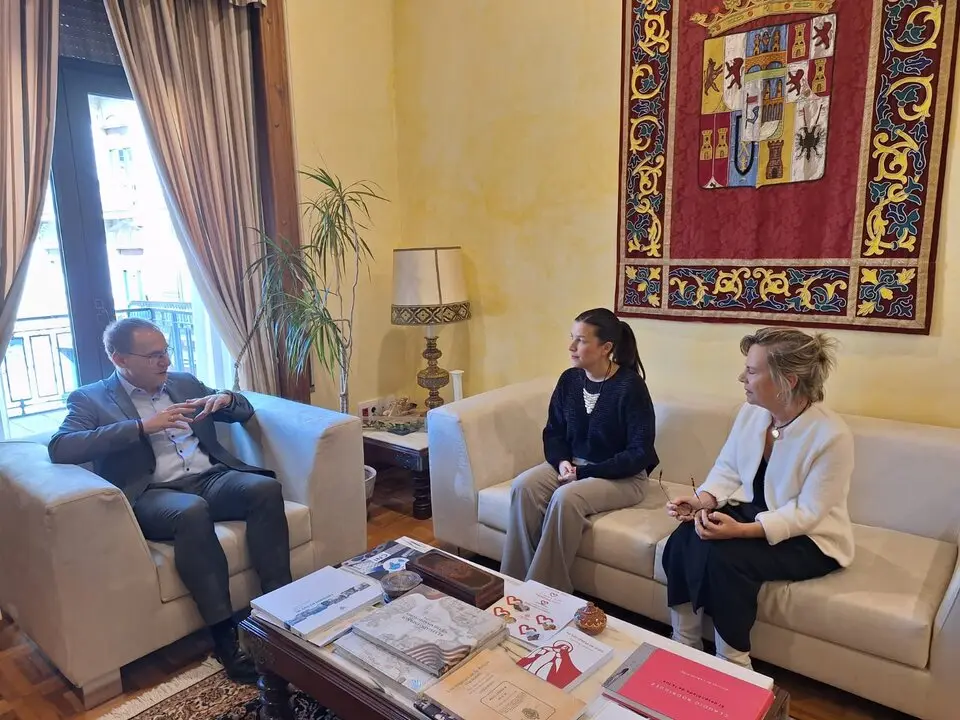 Ángel Blanco, ha dado la bienvenida a Ana Amigo López como nueva directora provincial del Servicio Público de Empleo Estatal