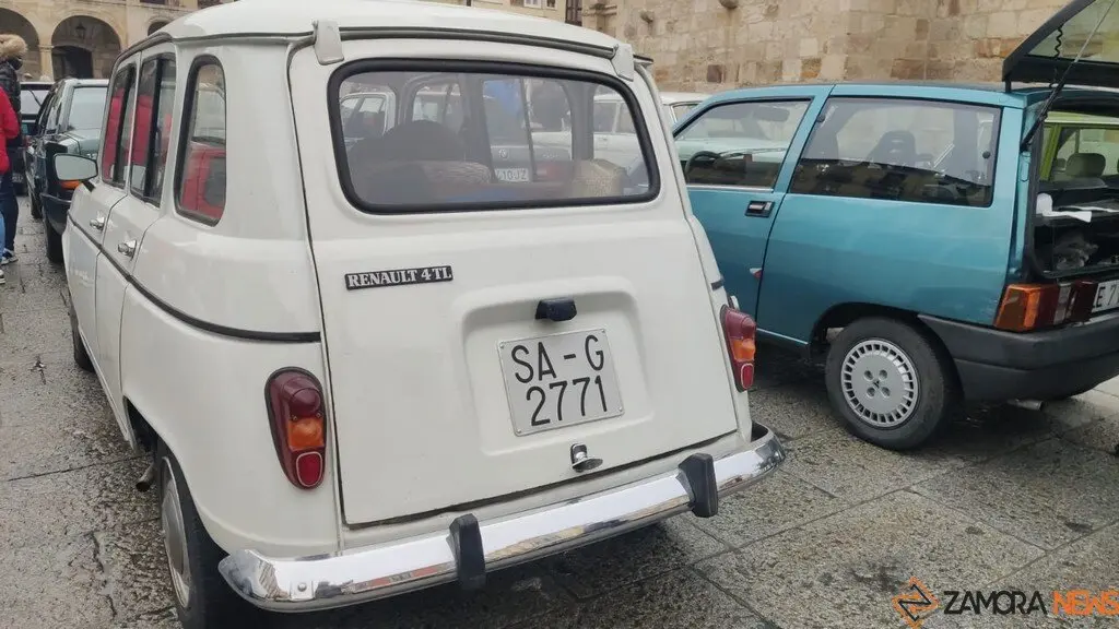 Asociación Seña Bermeja. Coches Clásicos_2