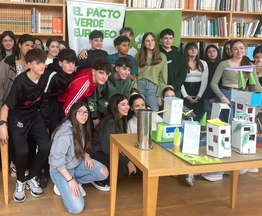 2025-02-20.- Los alumnos del IES Cardenal Pardo Tavera de Toro con sus maquetas