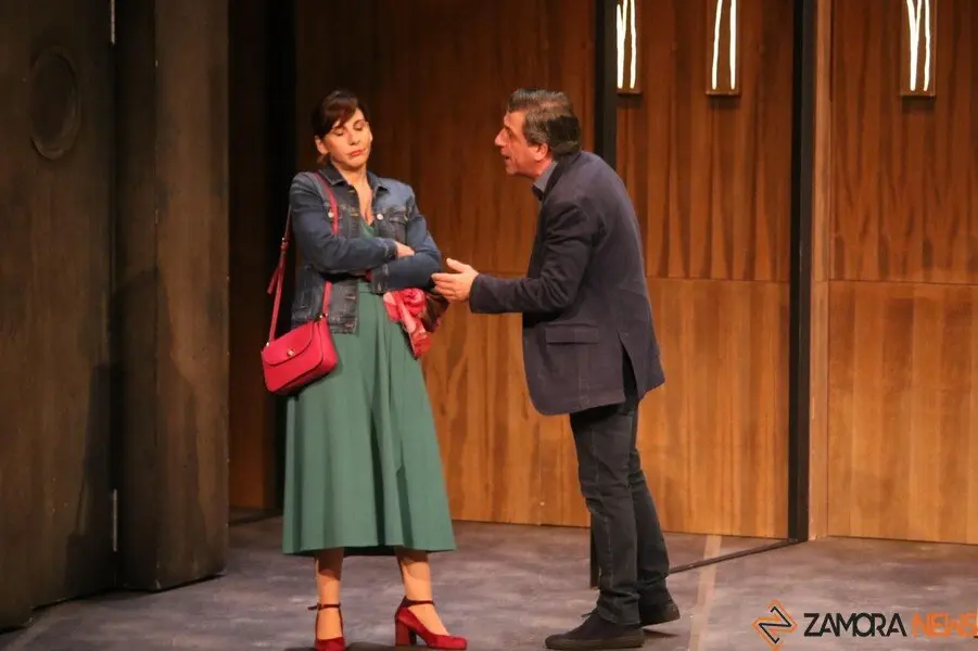 La obra Los amigos de ellos dos, protagonizada por Malena Alterio y David Lorente_6