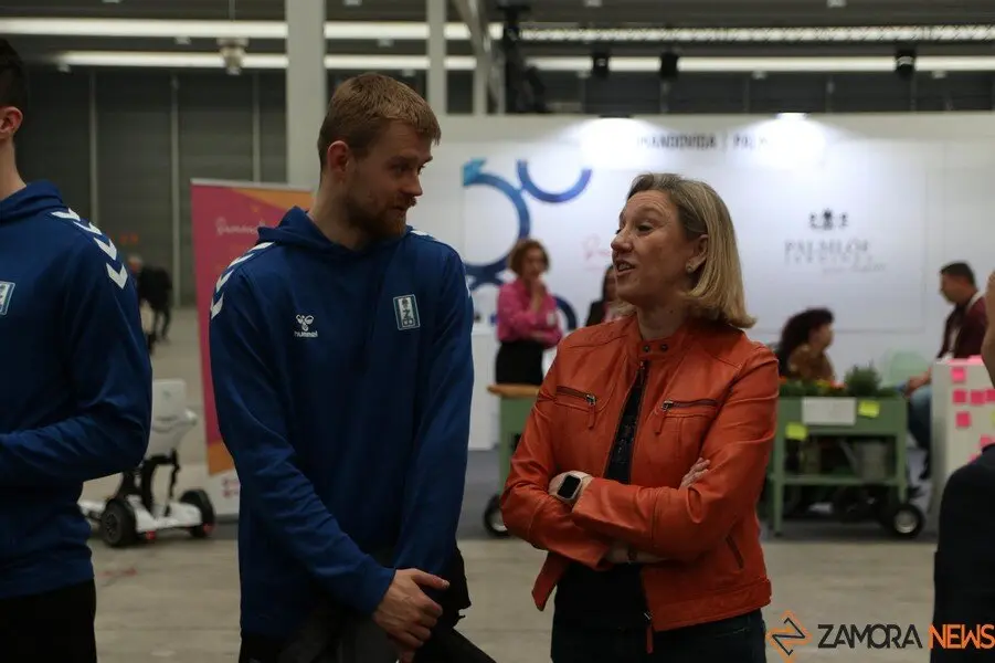 Los jugadores del CB Zamora se suman al baloncesto adaptado en FITECU_2