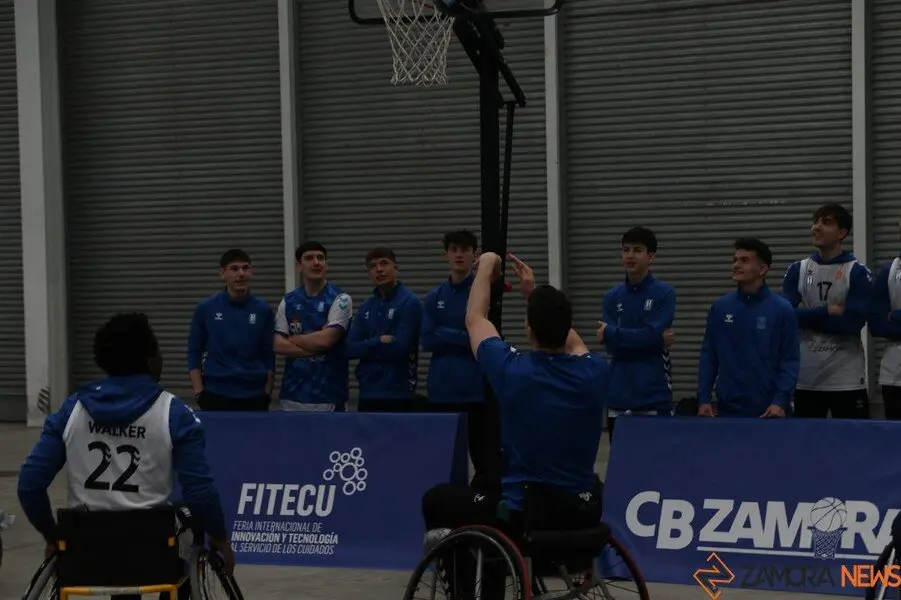 Los jugadores del CB Zamora se suman al baloncesto adaptado en FITECU_17