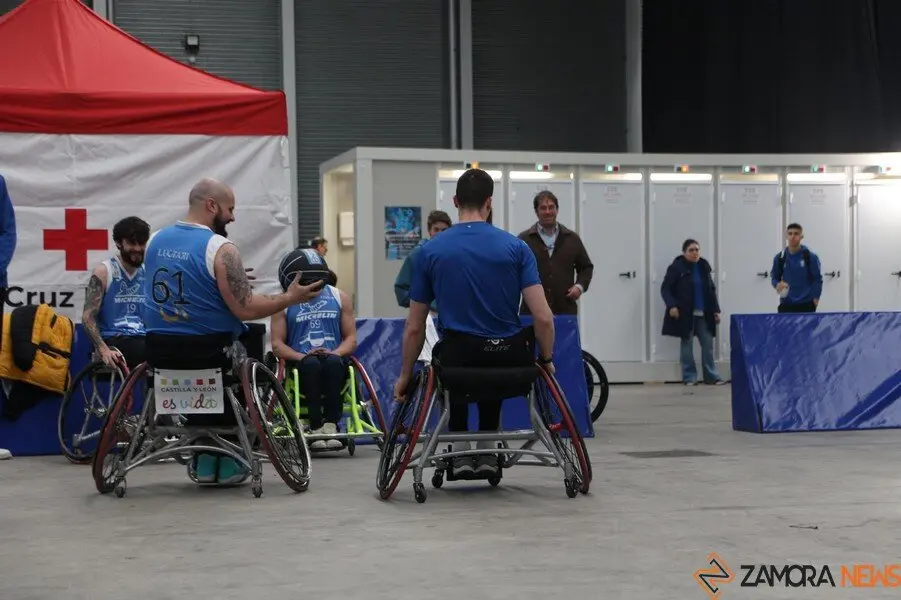 Los jugadores del CB Zamora se suman al baloncesto adaptado en FITECU_20