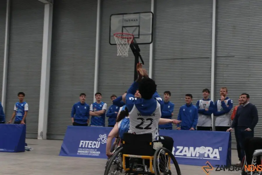 Los jugadores del CB Zamora se suman al baloncesto adaptado en FITECU_24
