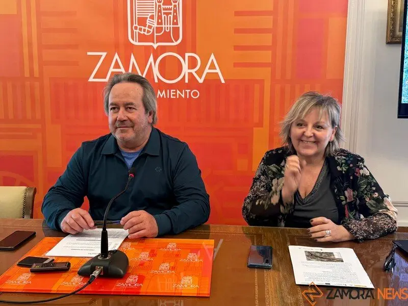 alcalde de Zamora, Francisco Guarido, y la concejala de Fondos Europeos, Transformación Digital, Prensa y Urbanismo, Ana Belén González