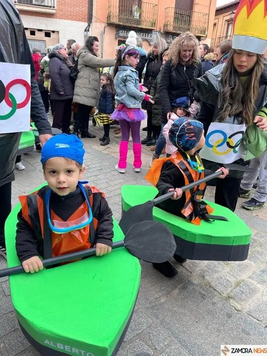Los chupetines inauguran el carnaval de Toro