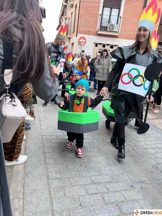 Los chupetines inauguran el carnaval de Toro