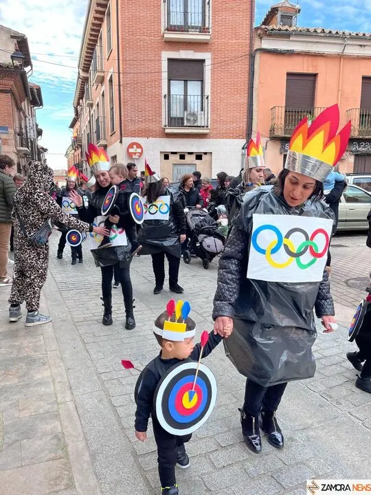 Los chupetines inauguran el carnaval de Toro
