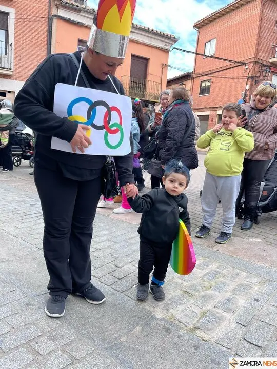 Los chupetines inauguran el carnaval de Toro