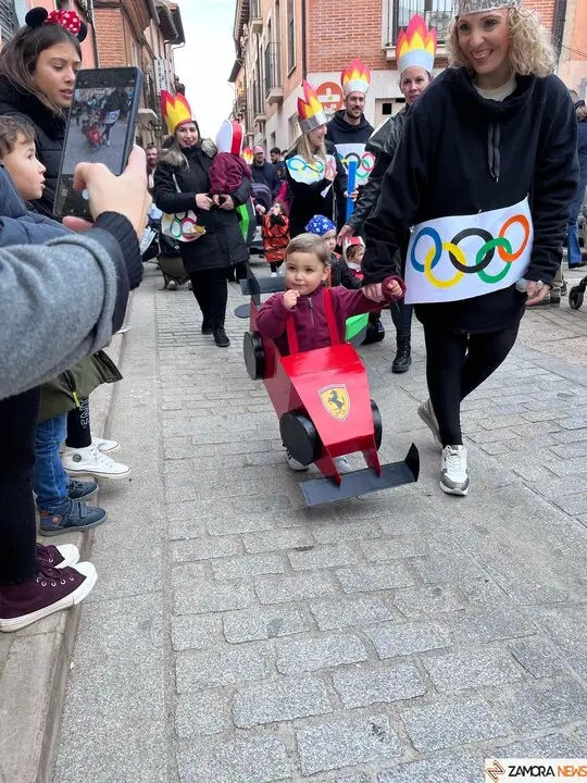 Los chupetines inauguran el carnaval de Toro