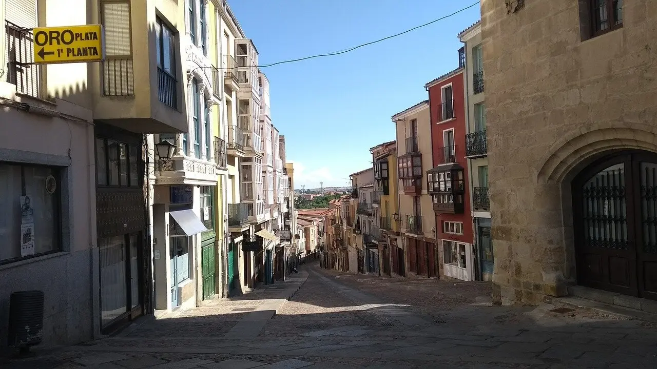 zamora-6965775_1280