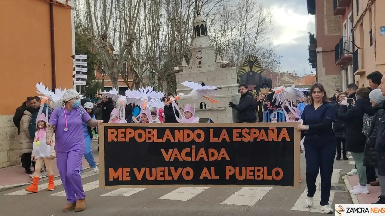 Desfile infantil de Carnaval, Toro