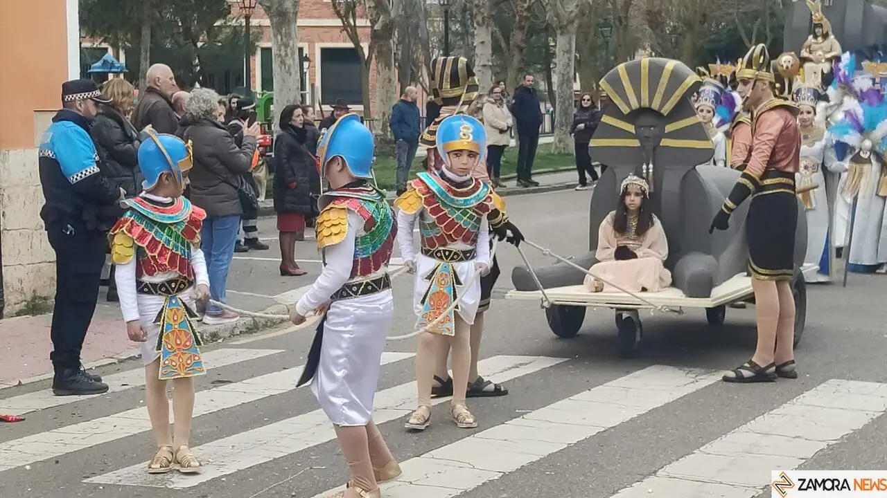 Desfile infantil de Carnaval, Toro