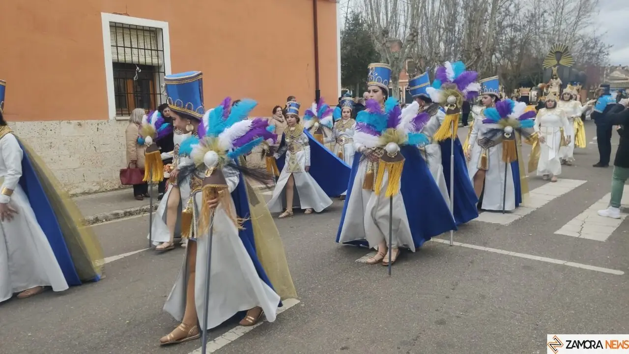 Desfile infantil de Carnaval, Toro