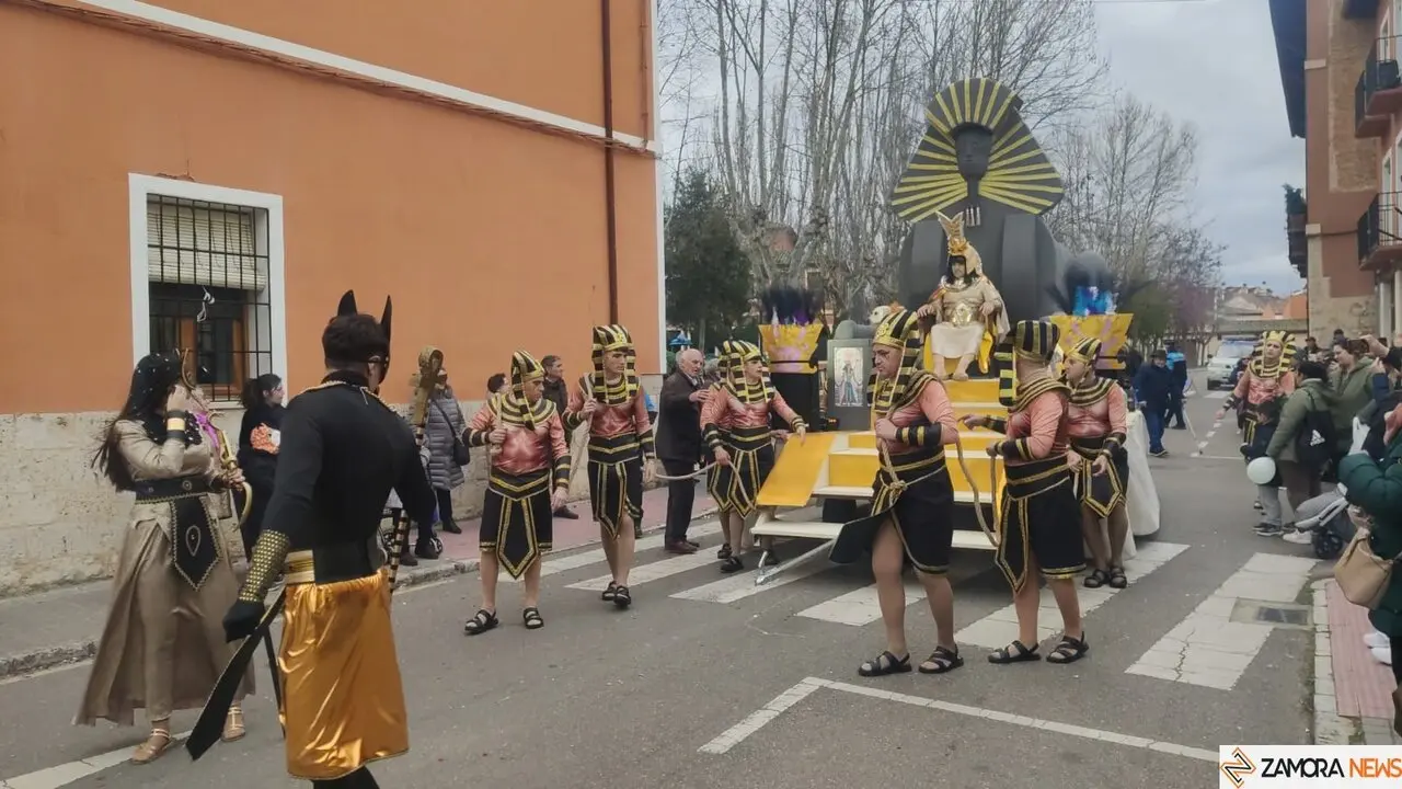 Desfile infantil de Carnaval, Toro