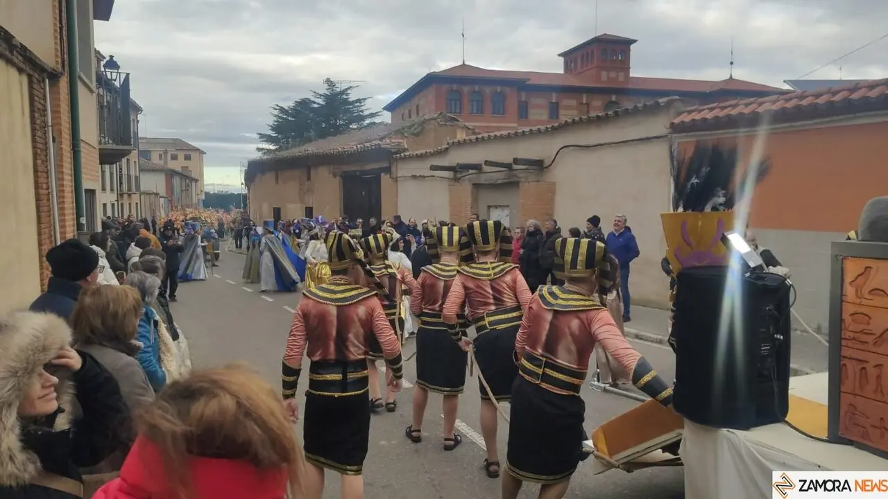 Desfile infantil de Carnaval, Toro