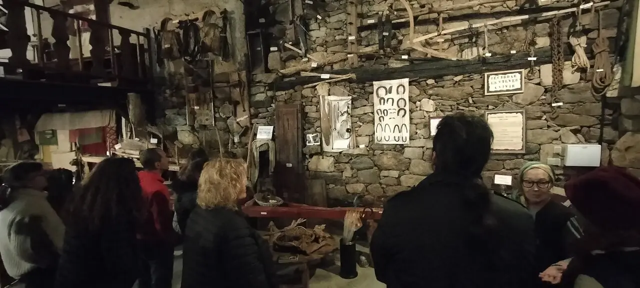 Filandar tradicional para celebrar en Día de la Mujer en Sanabria