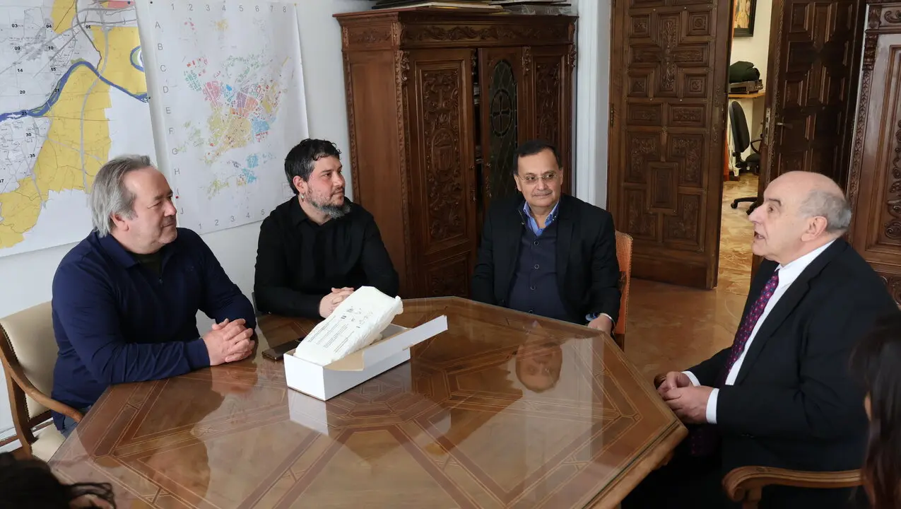 Dinesh Kumar Patnaik, embajador de la India, visita Zamora