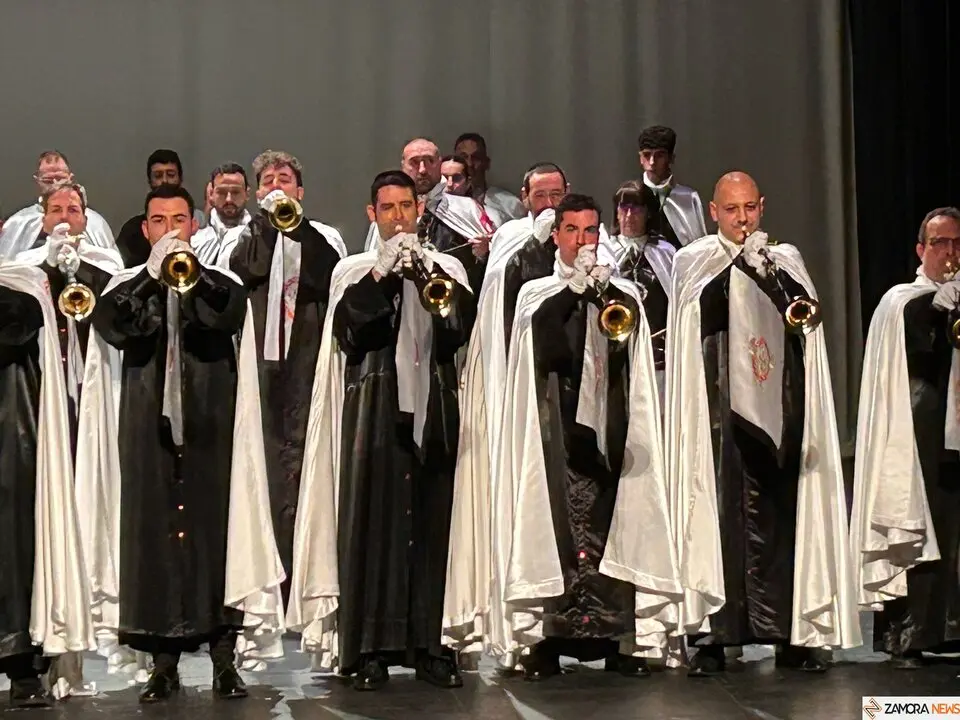 JESÚS EN SU TERCERA CAÍDA «LA NOCHE DE LUNES SANTO»