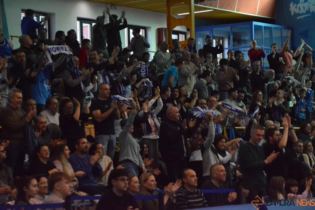 Caja Rural CB Zamora  Amics Castelló    _20