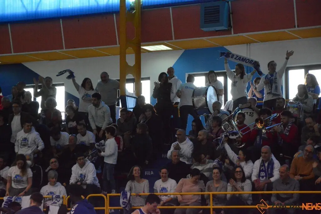 Caja Rural CB Zamora  Amics Castelló    _21