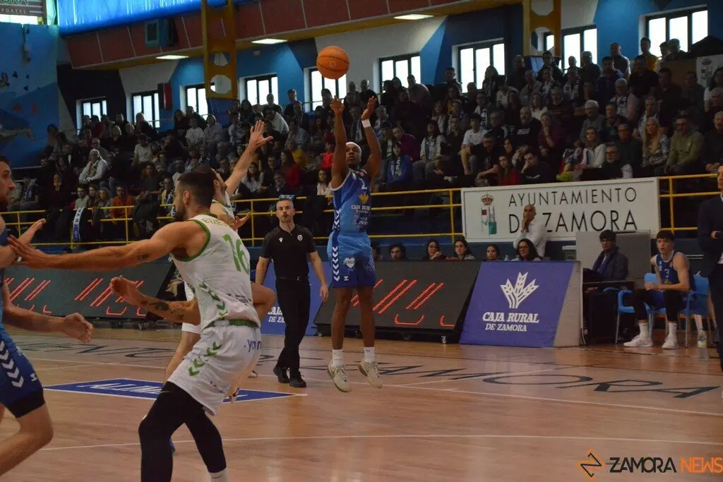 Caja Rural CB Zamora  Amics Castelló    _22