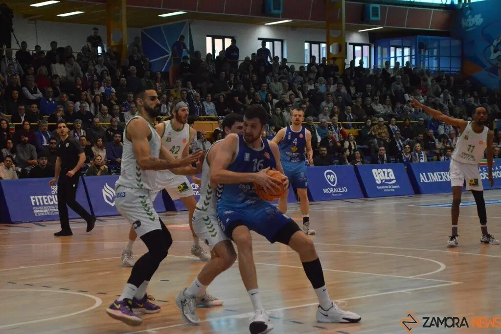 Caja Rural CB Zamora  Amics Castelló    _26