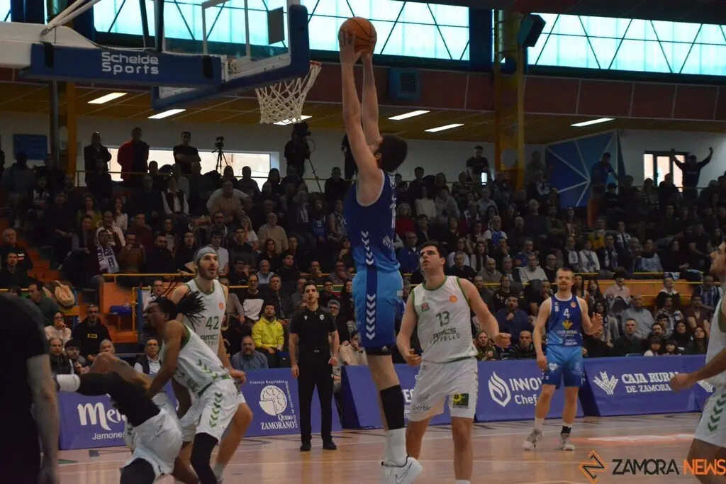 Caja Rural CB Zamora  Amics Castelló    _28