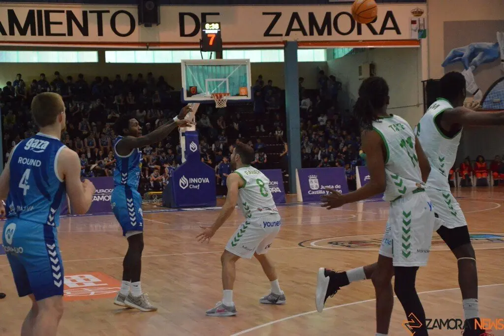 Caja Rural CB Zamora  Amics Castelló    _51