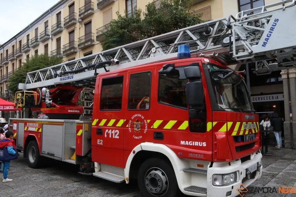 bomberos, imagen de archivo