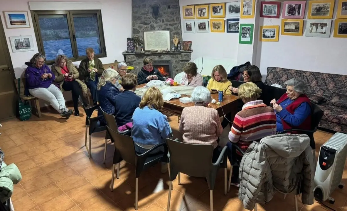Mujeres Galende. Por Ayto Galende