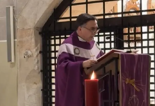Penitente Hermandad de Jesús Yacente