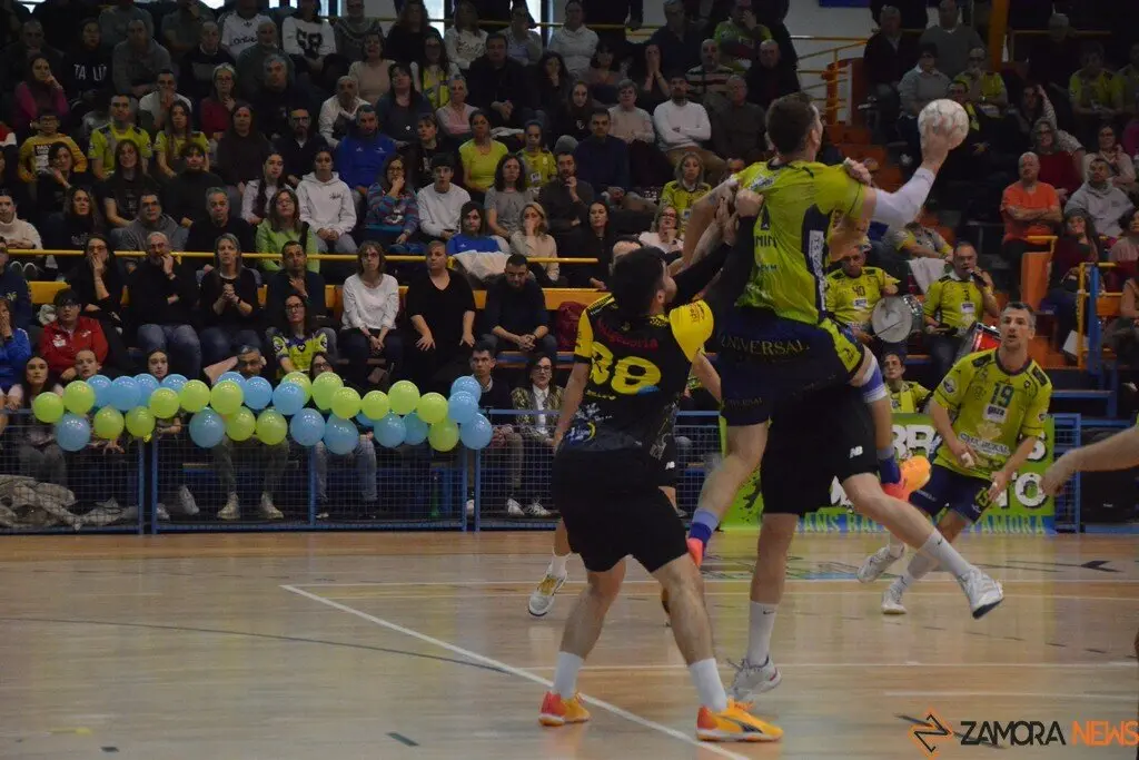 Balonmanozamora_23