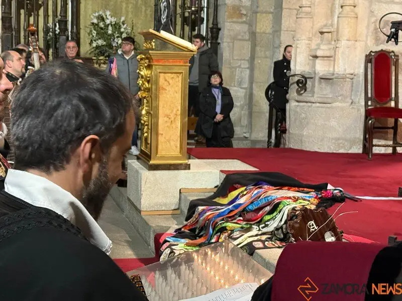 Acto de la acto de presentación de los niños a la Virgen de la Soledad y actuación de la tuna_9