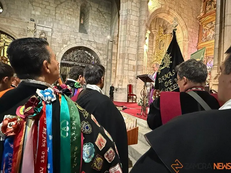 Acto de la acto de presentación de los niños a la Virgen de la Soledad y actuación de la tuna_10