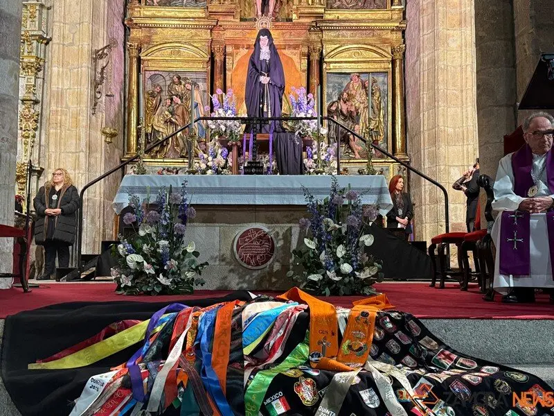 Acto de la acto de presentación de los niños a la Virgen de la Soledad y actuación de la tuna_13
