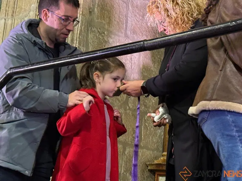 Acto de la acto de presentación de los niños a la Virgen de la Soledad y actuación de la tuna_29