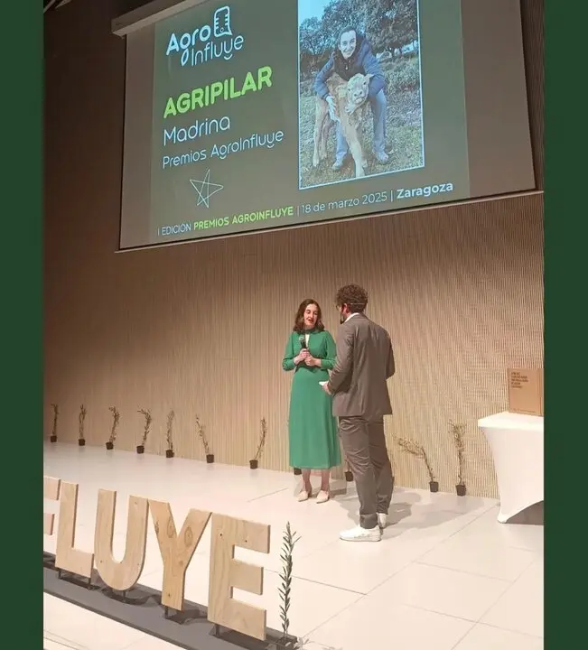 Pilar Pascual en los premios Agroinfluye. IMAGEN REDES SOCIALES (3)