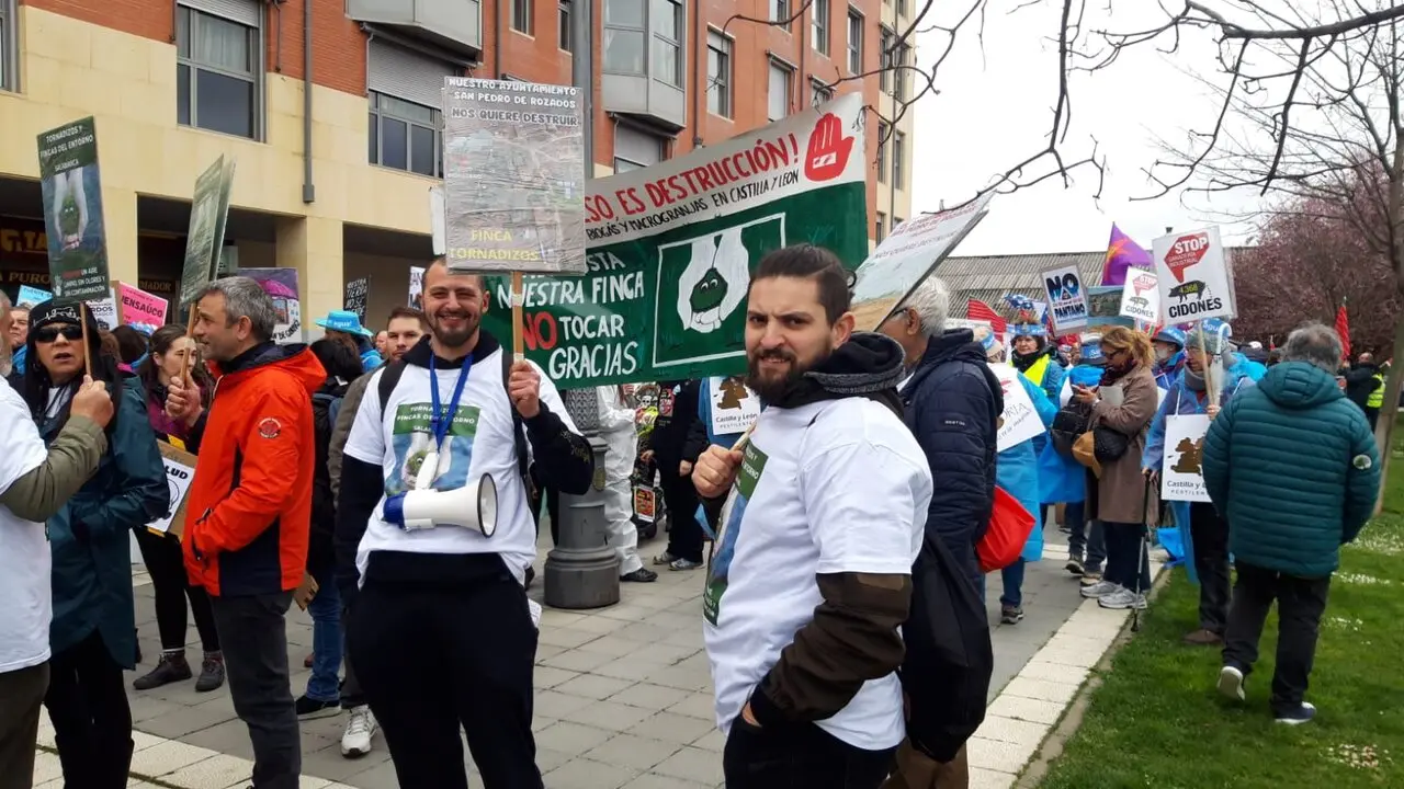 Los zamoranos alzan la voz en Valladolid contra las macro-plantas de biogás y macro-granjas. IMAGEN CEDIDA