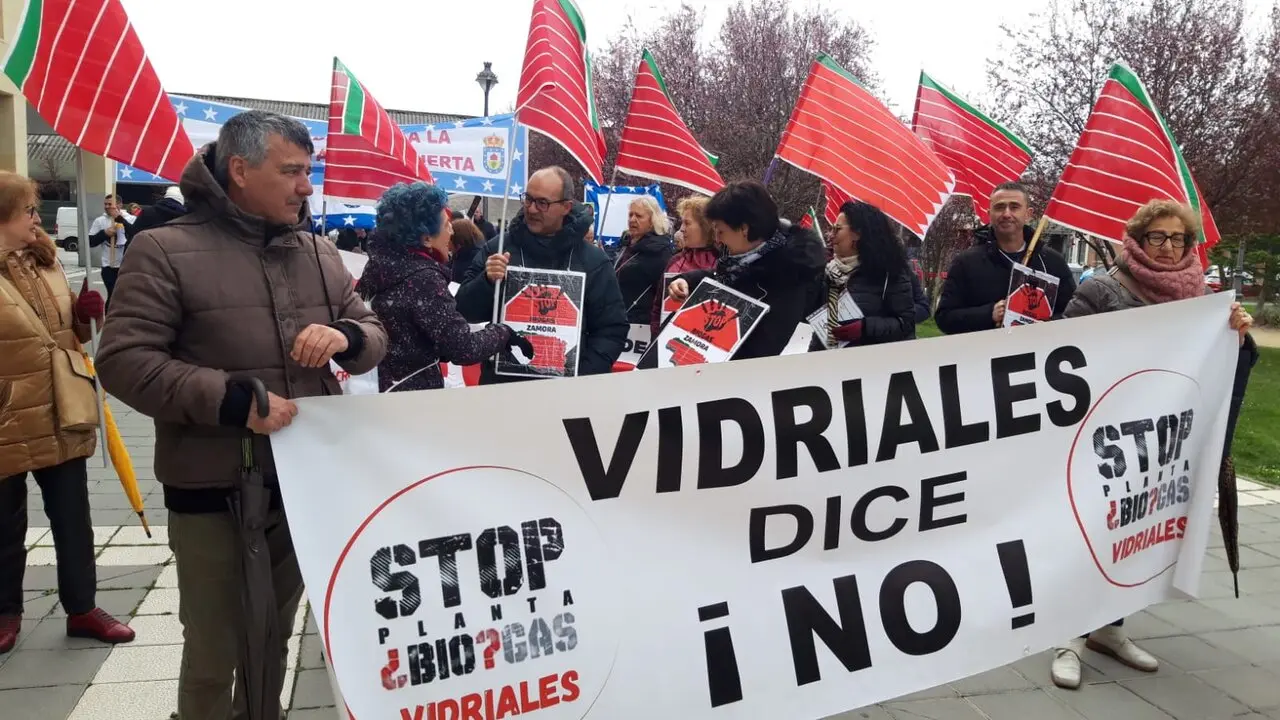 Los zamoranos alzan la voz en Valladolid contra las macro-plantas de biogás y macro-granjas. IMAGEN CEDIDA