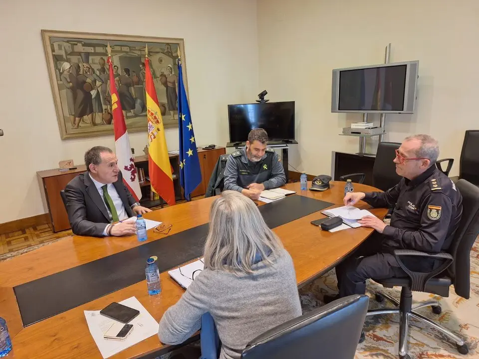 Reunión de coordinación entre la Policía Nacional y la Guardia Civil. Subdelegación del Gobierno en Zamora
