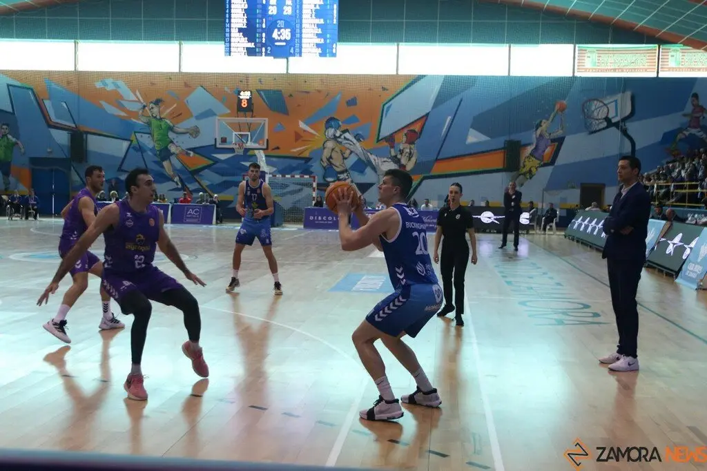 Caja Rural CB Zamora vs Super Agropal Palencia      