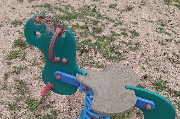 Parque en mal estado Zamora. Por Facebook